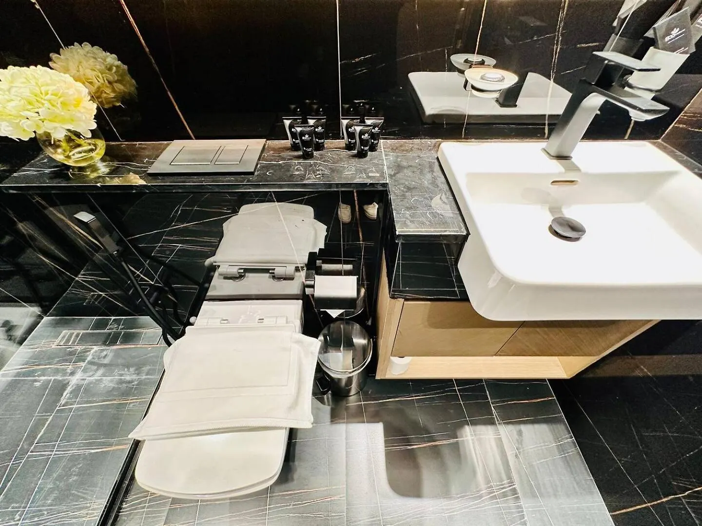 Stunning 1Br Fully Furnished With Balcony In Jvc Apartment Dubai United Arab Emirates